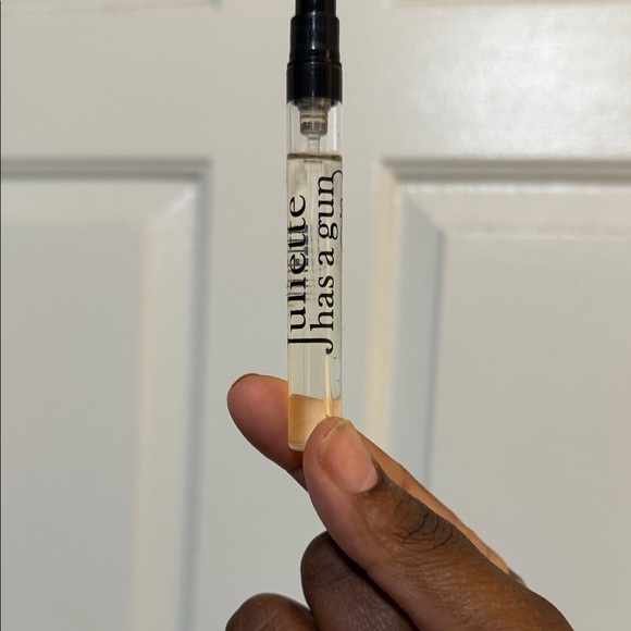 Juliette has a gun (spray top ) - Picture 4 of 5